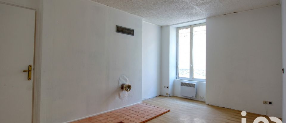 Town house 3 rooms of 81 m² in Puiseaux (45390)