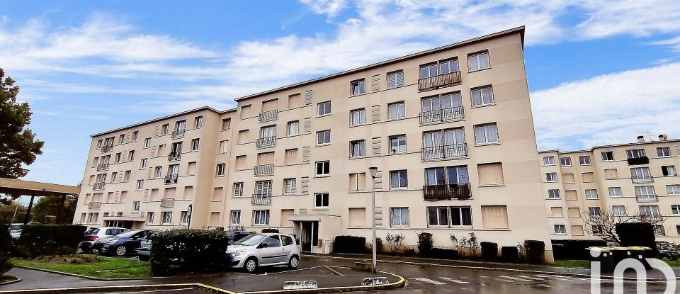 Apartment 4 rooms of 69 m² in Viry-Châtillon (91170)