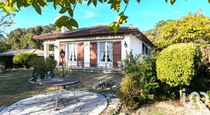 Maison 5 pièces de 175 m² à Saint-Aubin-de-Médoc (33160)