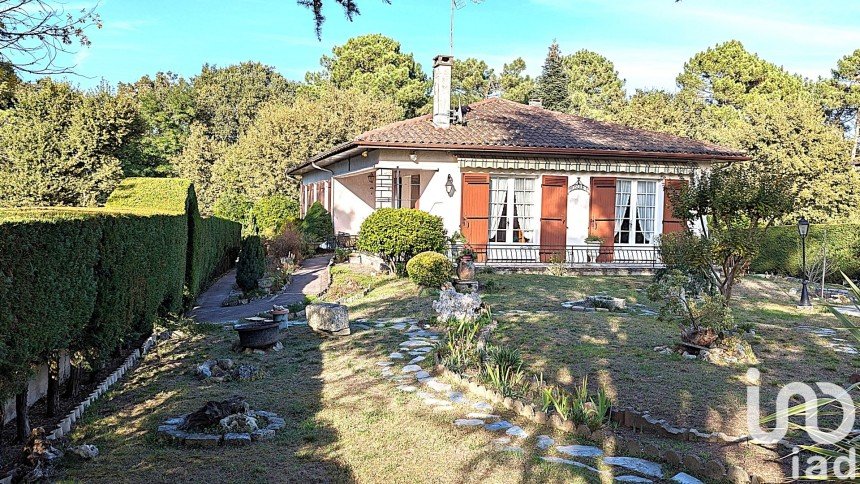 Maison 5 pièces de 175 m² à Saint-Aubin-de-Médoc (33160)