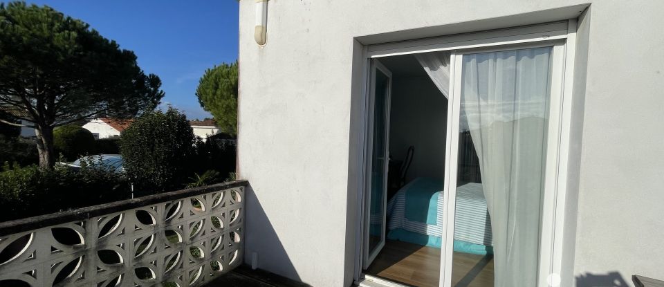 House 6 rooms of 133 m² in Royan (17200)