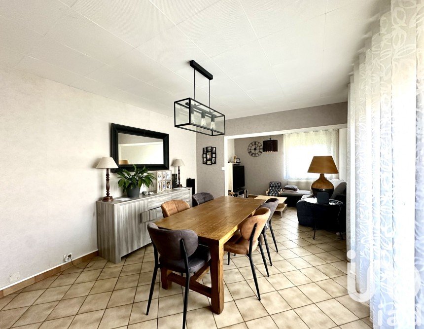 Maison 4 pièces de 90 m² à Sedan (08200)