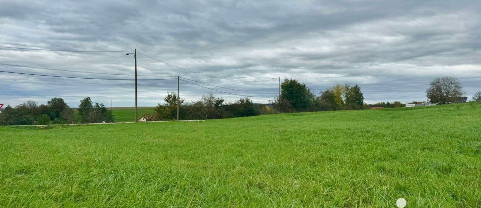 Land of 2,426 m² in Hennecourt (88270)