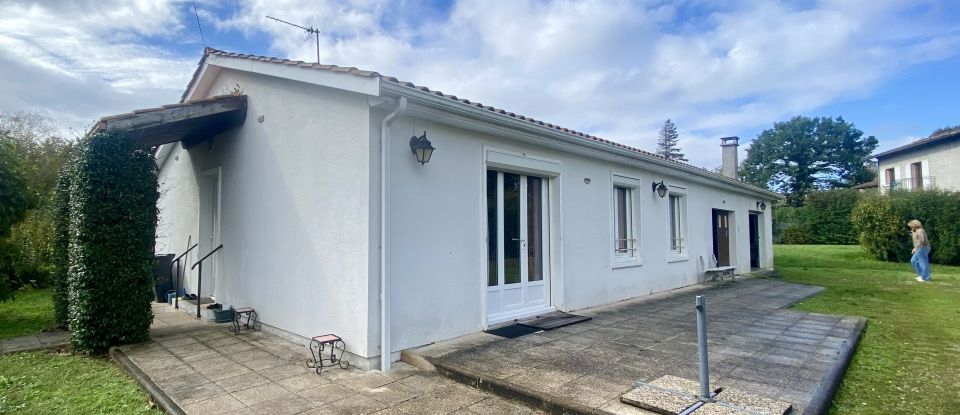 Maison 4 pièces de 81 m² à Saint-Médard-en-Jalles (33160)