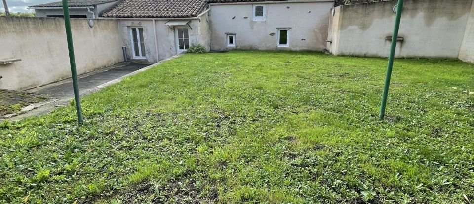 Maison de village 4 pièces de 117 m² à Saint-Laurs (79160)