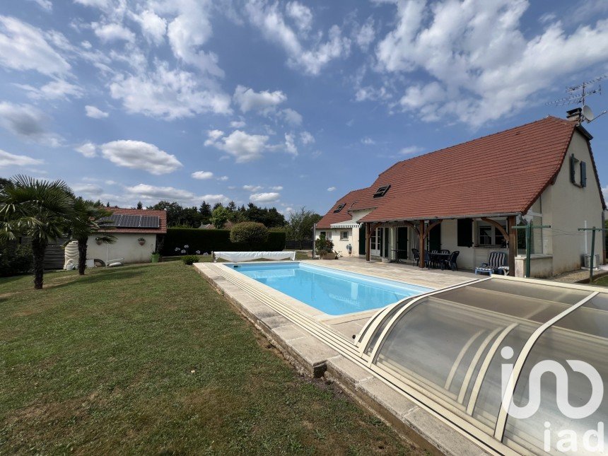 Traditional house 7 rooms of 150 m² in Chamboulive (19450)