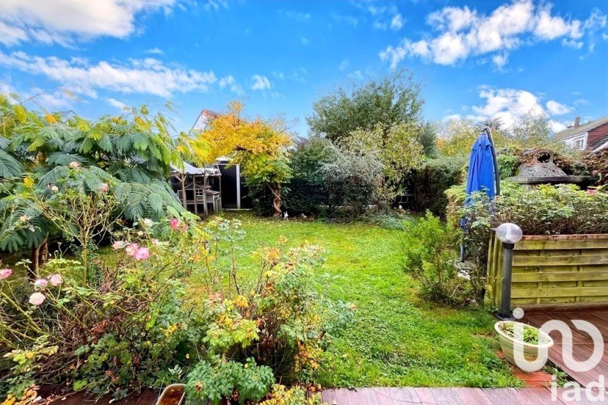 Maison traditionnelle 5 pièces de 103 m² à Savigny-le-Temple (77176)