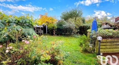 Maison traditionnelle 5 pièces de 103 m² à Savigny-le-Temple (77176)