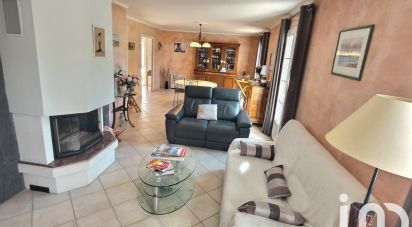 Traditional house 5 rooms of 115 m² in Le Beausset (83330)