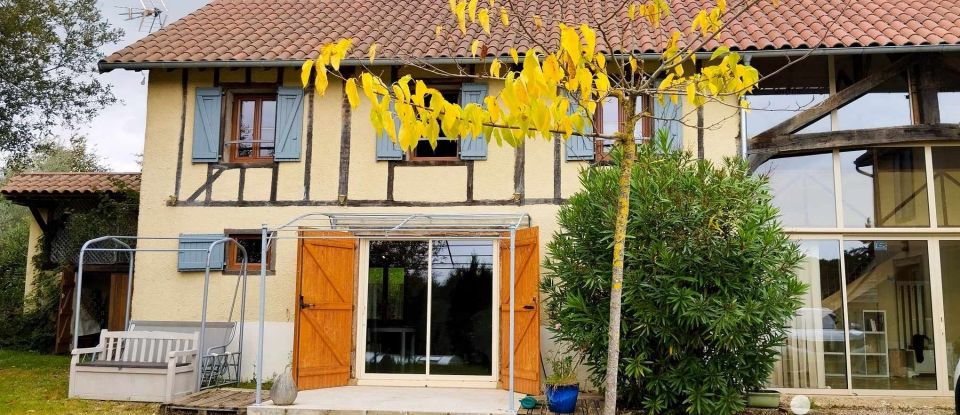 Maison de campagne 5 pièces de 223 m² à Trie-sur-Baïse (65220)