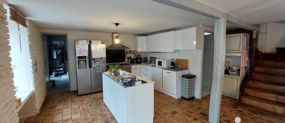 Maison 5 pièces de 220 m² à Châlus (87230)