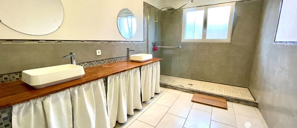 Maison 6 pièces de 141 m² à Belin-Béliet (33830)