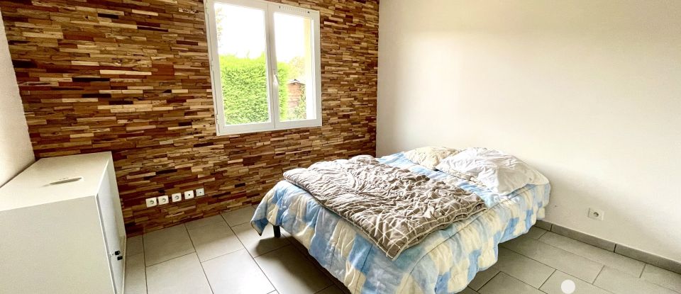 Maison 6 pièces de 141 m² à Belin-Béliet (33830)