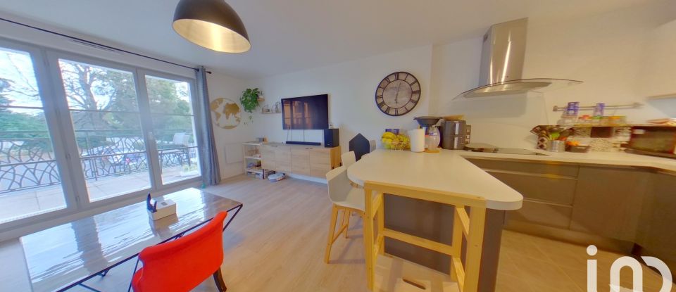 Apartment 4 rooms of 74 m² in Moissy-Cramayel (77550)