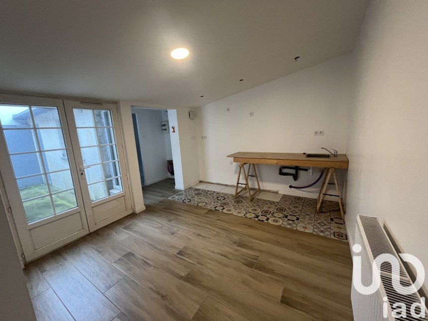 Town house 3 rooms of 53 m² in La Rochelle (17000)