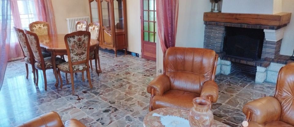 Traditional house 7 rooms of 144 m² in Mouroux (77120)