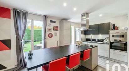 House 5 rooms of 90 m² in Sainte-Geneviève-des-Bois (91700)