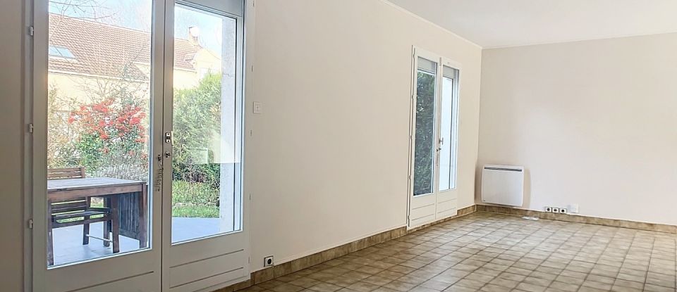 Maison traditionnelle 7 pièces de 131 m² à Sucy-en-Brie (94370)