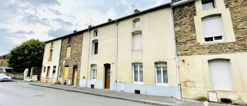 Maison 5 pièces de 101 m² à Bogny-sur-Meuse (08120)