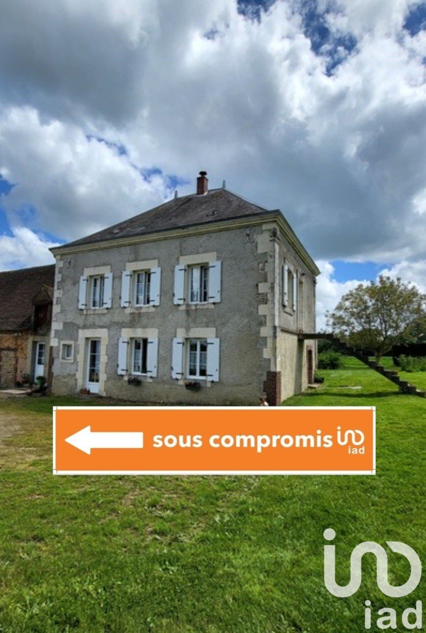 Maison de campagne 4 pièces de 113 m² à Luigny (28480)