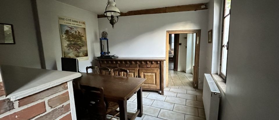 House 8 rooms of 166 m² in Beauvais (60000)