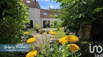 Village house 6 rooms of 200 m² in Saint-Pierre-lès-Nemours (77140)