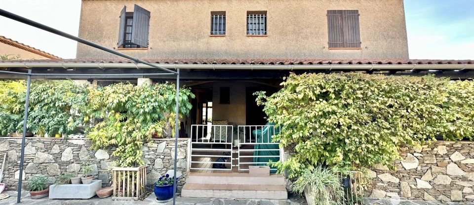 Traditional house 5 rooms of 121 m² in Hyères (83400)