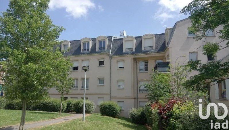 Apartment 3 rooms of 71 m² in Saint-Quentin (02100)