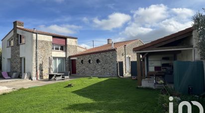 Longère 5 pièces de 160 m² à Haute-Goulaine (44115)