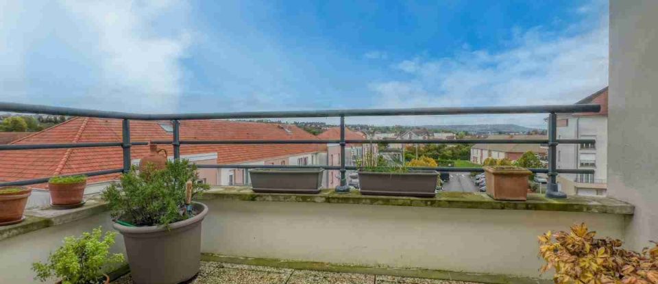 Appartement 4 pièces de 89 m² à Margny-lès-Compiègne (60280)