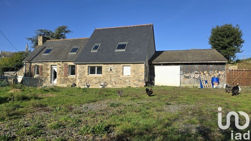 House 7 rooms of 130 m² in Lanmérin (22300)