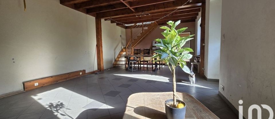 House 7 rooms of 130 m² in Lanmérin (22300)