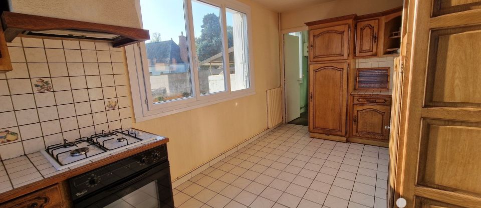 House 4 rooms of 90 m² in Mozé-sur-Louet (49610)