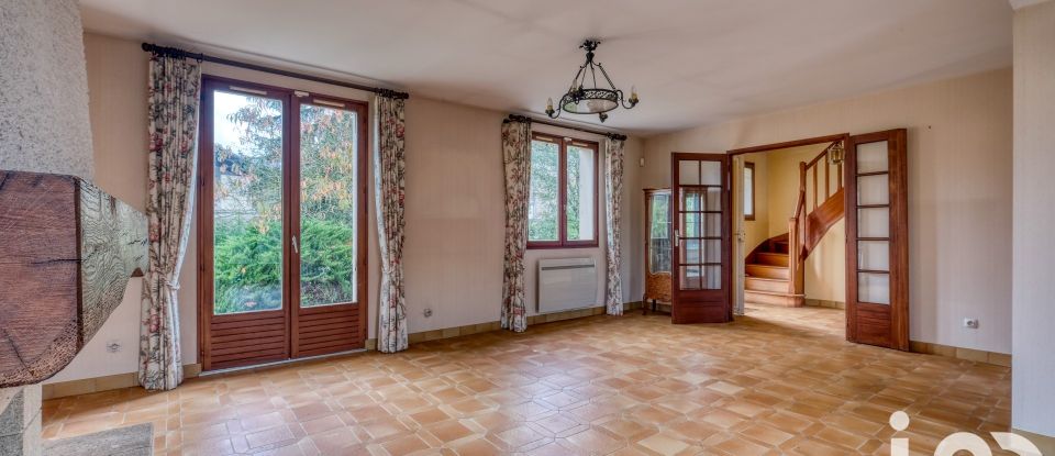 Traditional house 7 rooms of 175 m² in Charmentray (77410)