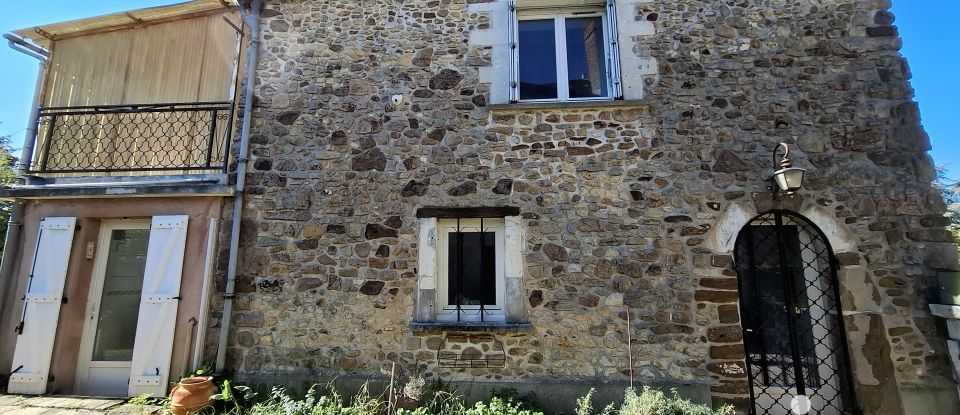 Traditional house 5 rooms of 88 m² in Brûlon (72350)