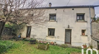 House 4 rooms of 102 m² in Saint-Amant-de-Nouère (16170)