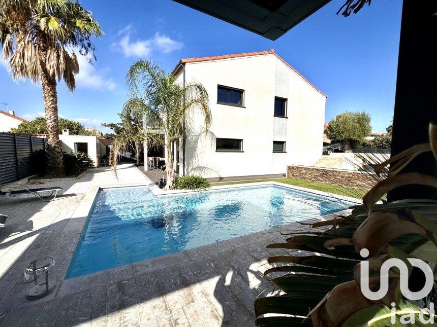 House 6 rooms of 180 m² in Le Soler (66270)