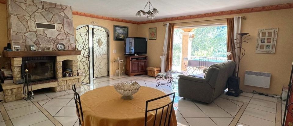 House 5 rooms of 190 m² in Solliès-Toucas (83210)