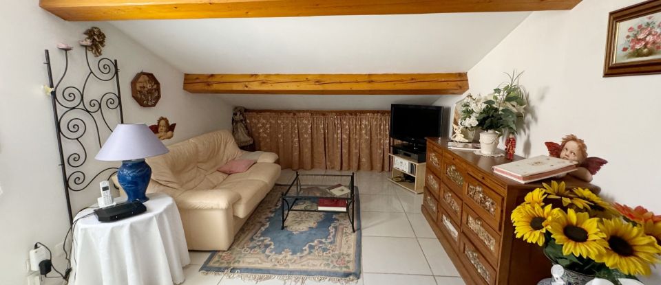 House 5 rooms of 190 m² in Solliès-Toucas (83210)