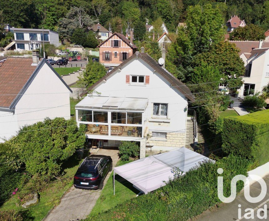 Maison traditionnelle 6 pièces de 104 m² à Saint-Rémy-lès-Chevreuse (78470)