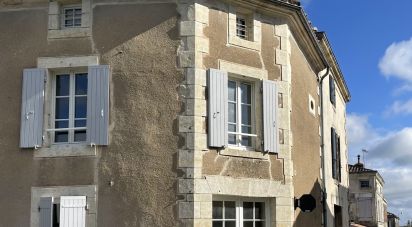 Village house 5 rooms of 100 m² in Saint-Maixent-de-Beugné (79160)