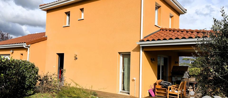 Maison traditionnelle 5 pièces de 110 m² à Millau (12100)