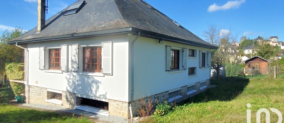 Maison 8 pièces de 150 m² à Ussel (19200)