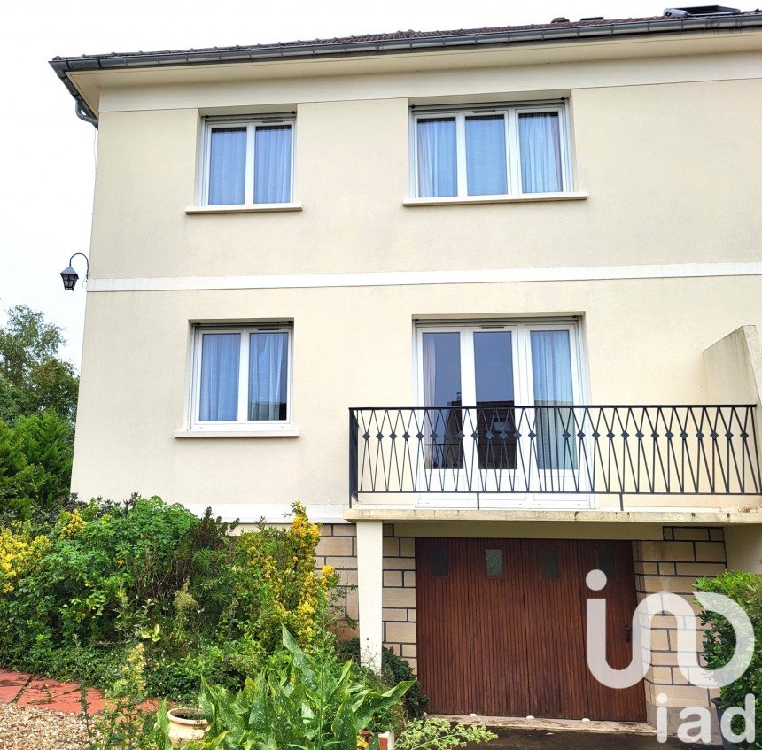 Maison 6 pièces de 105 m² à Jouy-en-Josas (78350)