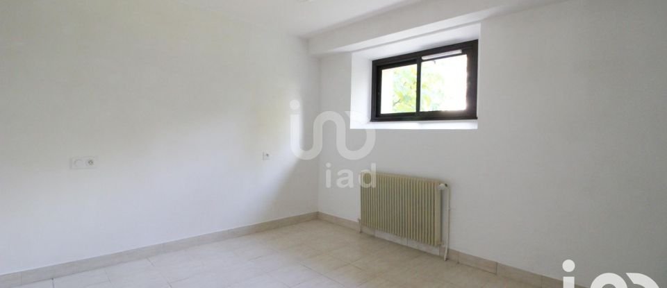 House 9 rooms of 170 m² in Saint-Georges-de-Luzençon (12100)