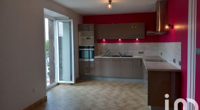 Appartement 4 pièces de 89 m² à Bévenais (38690)