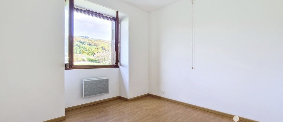 Appartement 4 pièces de 89 m² à Bévenais (38690)