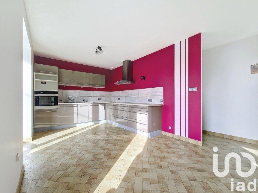 Apartment 4 rooms of 89 m² in Bévenais (38690)