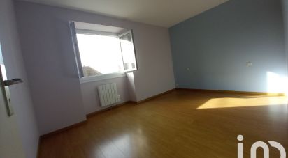 Appartement 4 pièces de 89 m² à Bévenais (38690)