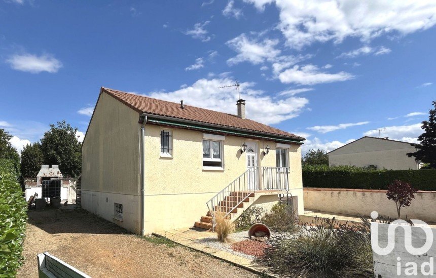 House 7 rooms of 133 m² in Saint-Benoît (86280)